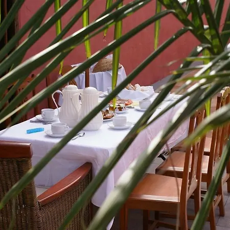 El Patio Λος Ρεαλέχος